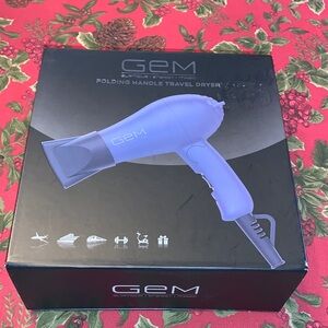 NWT Gem mini travel hair dryer, Blue.